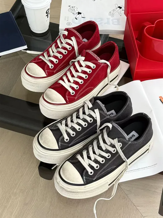 诗歌兰女鞋2025新款百搭休闲透气运动板鞋潮真皮厚底增高帆布鞋女