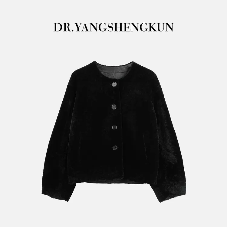 杨圣坤2025秋季新品进口西班牙超薄美利羊皮毛一体外套TR2581152