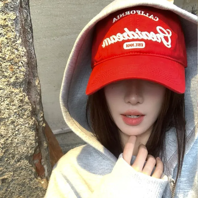 Canary Kiss韩系红色字母刺绣棒球帽女大头围显脸小硬顶鸭舌帽子