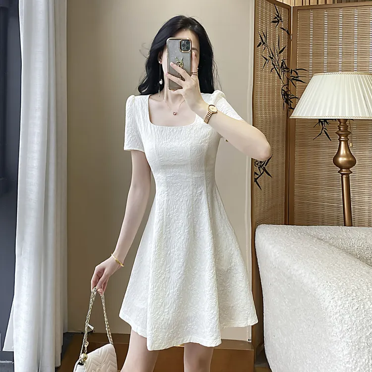 法式气质白色连衣裙A字裙财阀千金女装出游服装女夏天氛围小裙子