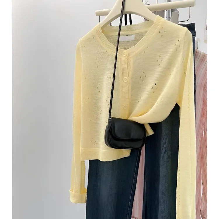 秋季新款女士薄款镂空针织开衫女外搭披肩罩衫气质长袖短款上衣