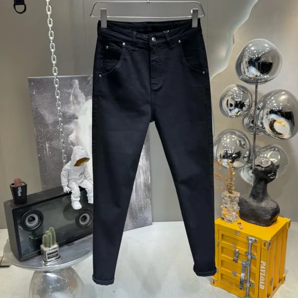 25秋季新款弹力腰石磨黑色商务中高腰小脚牛仔裤百搭修身痞帅男款
