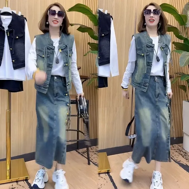 2025时尚中式盘扣马甲半身裙牛仔套装女春大码宽松显瘦长袖三件套