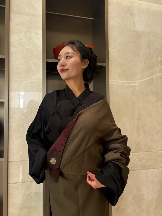 【藏人之家】平价款阿坝工艺女士经典藏袍