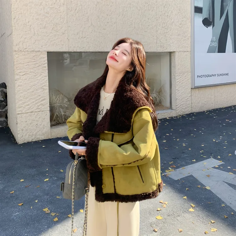 韩系两面穿麂皮绒皮毛一体羊羔毛外套女冬季2025新款设计流行棉服