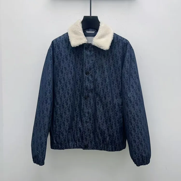 C.Dioc25秋冬男羊羔毛翻领羽绒填充牛仔老花暗纹夹克外套保暖时尚