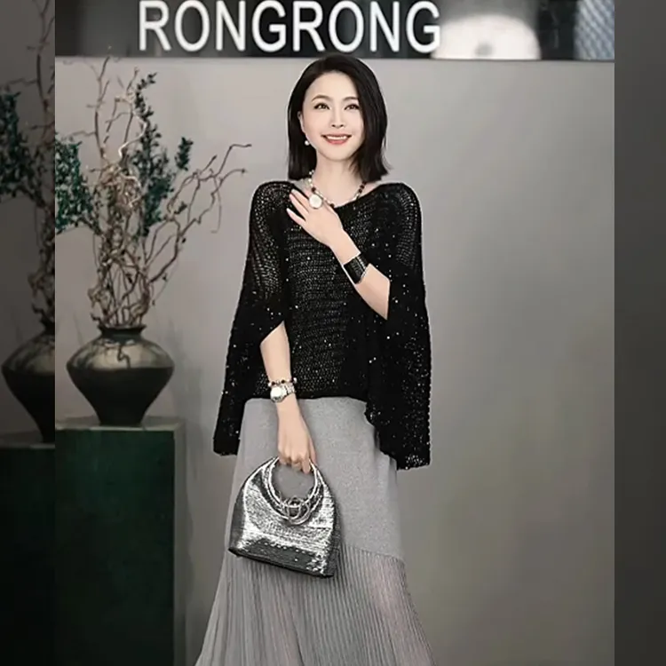 溶溶【诗夏星光】RONGRONG 圆领镂空钩花亮片蝙蝠袖松弛针织衫AW018