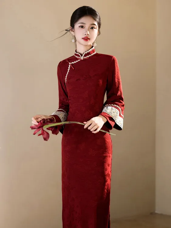 红色拜年服国风新中式长款长袖旗袍2025新款年轻款少女复古秋冬季