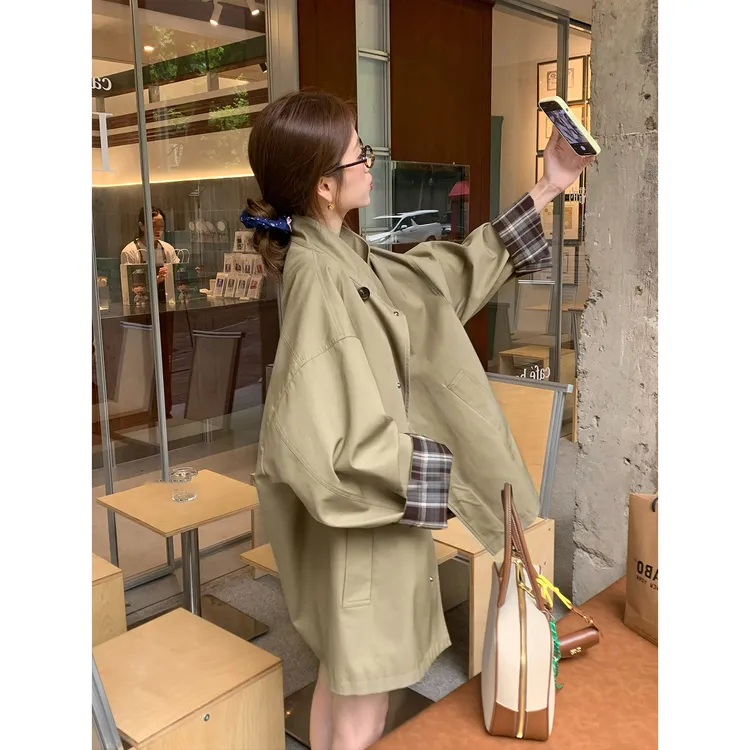 风衣外套女2025秋季新款撞色气质单排扣短款小个子立领大衣