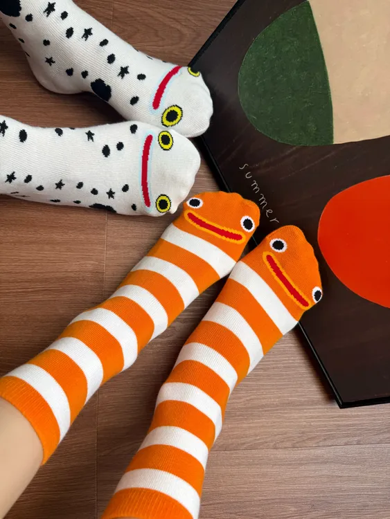 花园鳗鱼搞怪袜子可爱直筒棉条纹柔软中筒袜百搭设计师款棉袜子