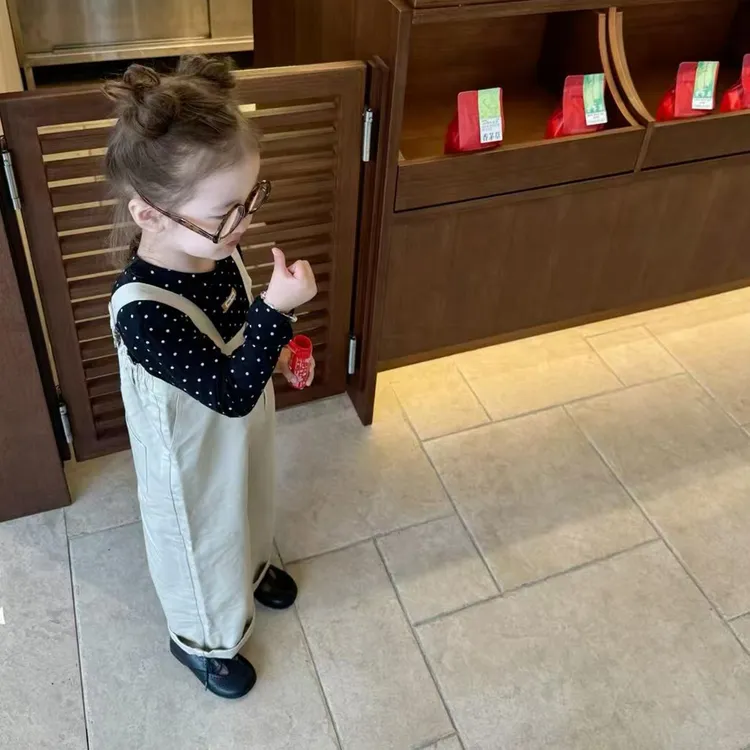 现货】壹妈女童秋冬新款套装洋气宝宝波点长袖t恤时髦卡其色背带裤