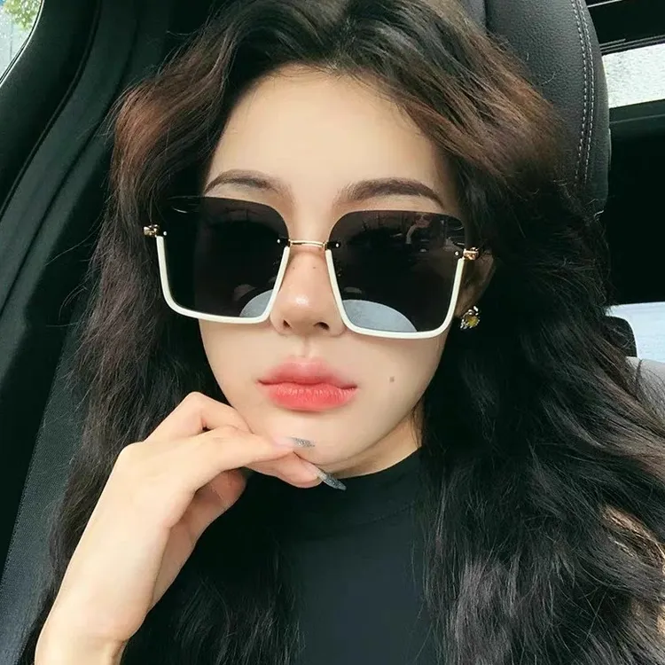 2025时尚新款高级白色大半框女墨镜方形显瘦素颜防紫外线太阳镜