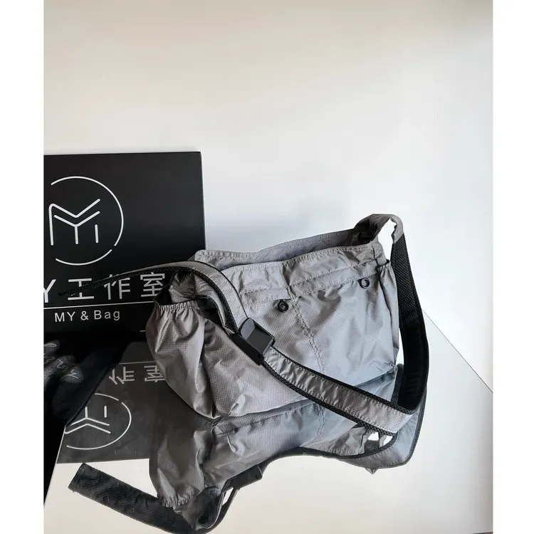 CHOY/漴焱防水牛津布大容量斜挎包新款百搭休闲轻便运动风单肩包