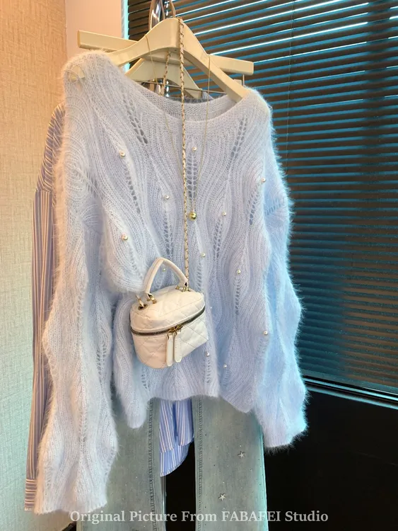 软糯奶呼呼钉珠蓝色毛衣女秋冬新款设计感镂空针织毛衫慵懒松弛感