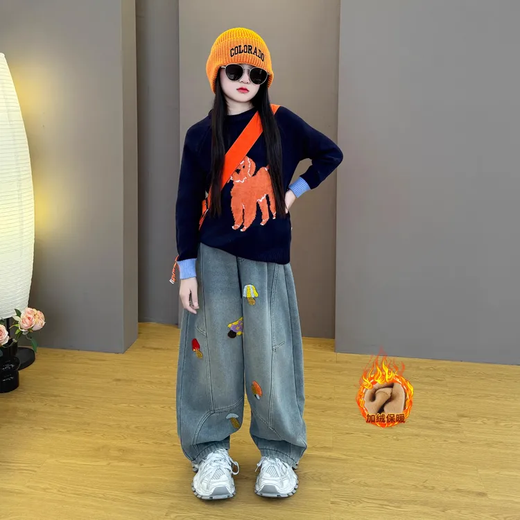 女童韩系卡通毛衣套装秋冬2025新款中大童冬装加绒直筒牛仔裤套潮