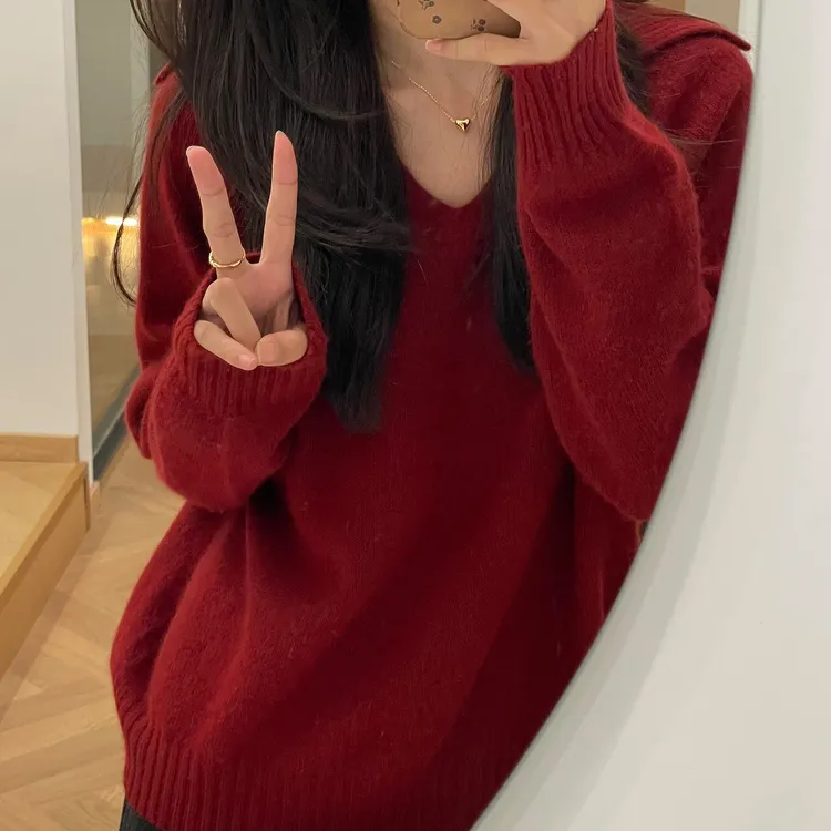 秋冬季内搭打底衫2026新款慵懒高级感宽松针织上衣复古绿色毛衣女