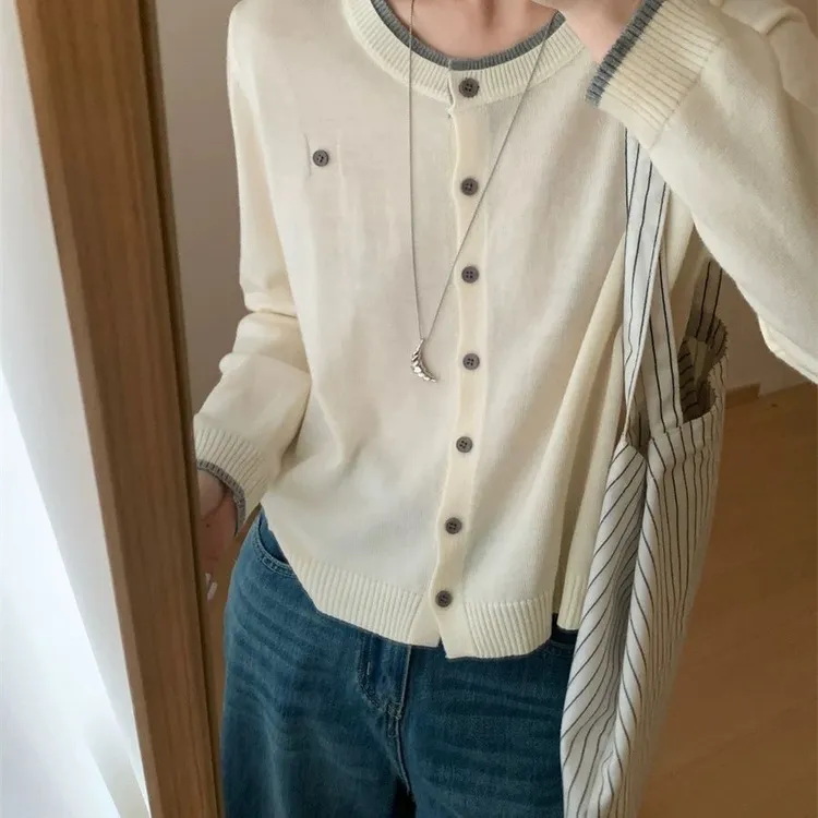 【秋季新款】秋季长袖毛针织衫早秋韩版白色开衫立体镂空纽扣开衫