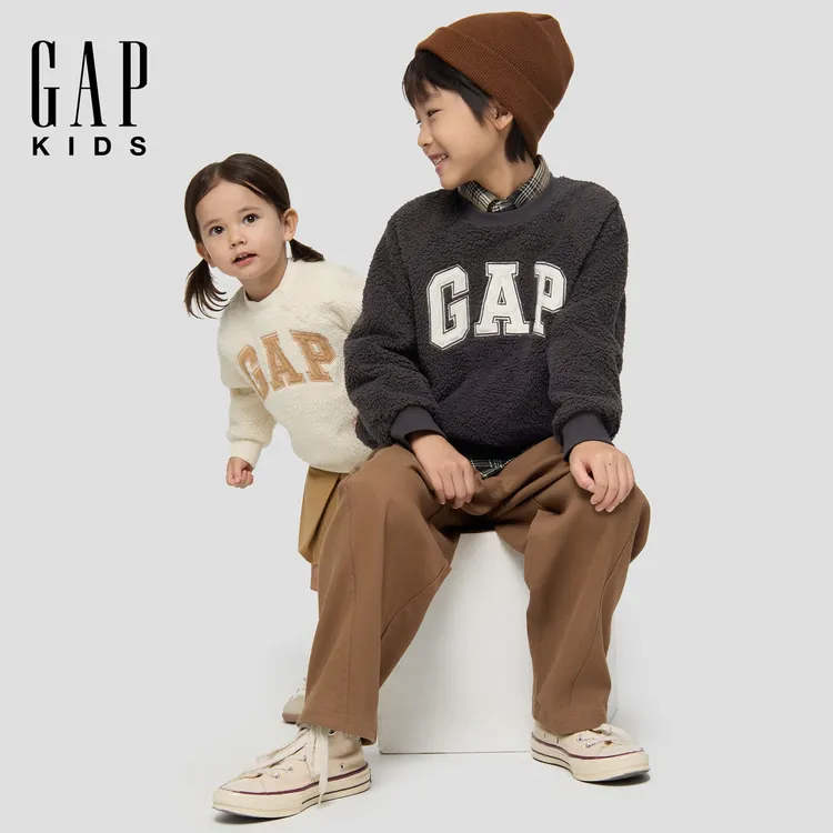 Gap男女童2025秋季新款Logo贴布绣宽松仿羊羔绒卫衣装804984