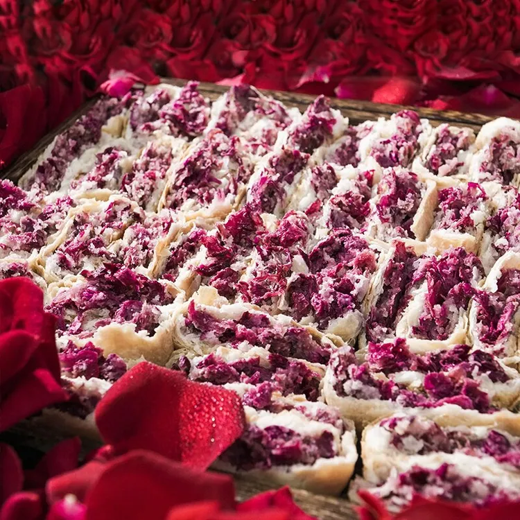 云南特产玫瑰鲜花饼网红零食糕点早餐1盒10枚 带礼盒