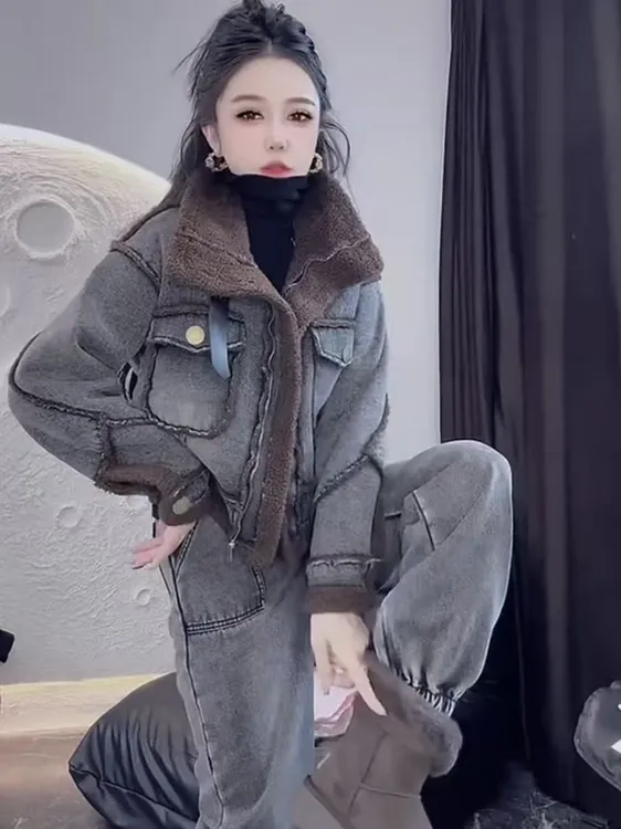 秋冬复古通勤风大码保暖套装设计感拼接牛仔外套宽松束脚裤两件套