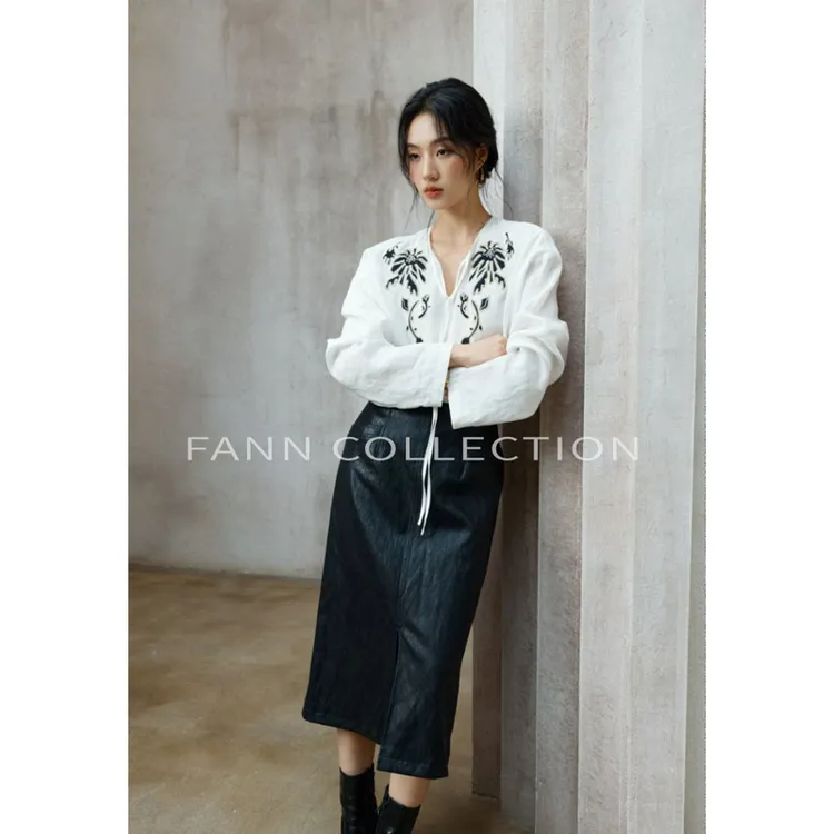 饭饭FANN COLLECTION 跃序 蛋白皮过膝款前开衩半身裙女FANNC256