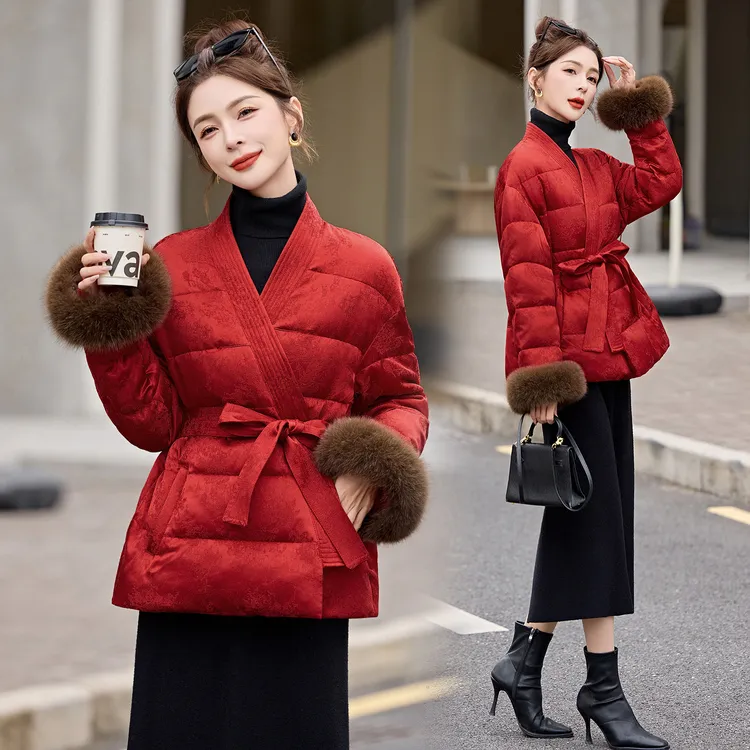 新中式国风狐狸毛提花羽绒服女2025冬季新款系带收腰白鸭绒短外套