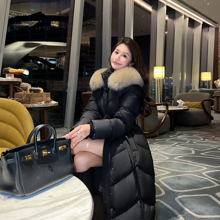 黑色羽绒服女中长款2025冬季新款狐狸毛领收腰过膝显瘦白鸭绒外套
