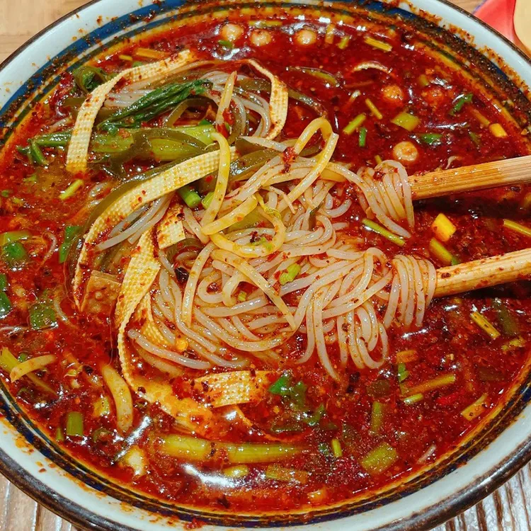 【买一箱送一箱】云南过桥米线香辣鸡汤米线速食方便粉丝米线开学季