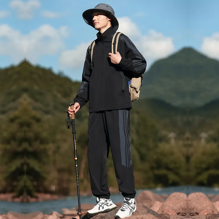 TCY春秋季男女同款休闲运动套装长袖立领防风防水夹克情侣两件套