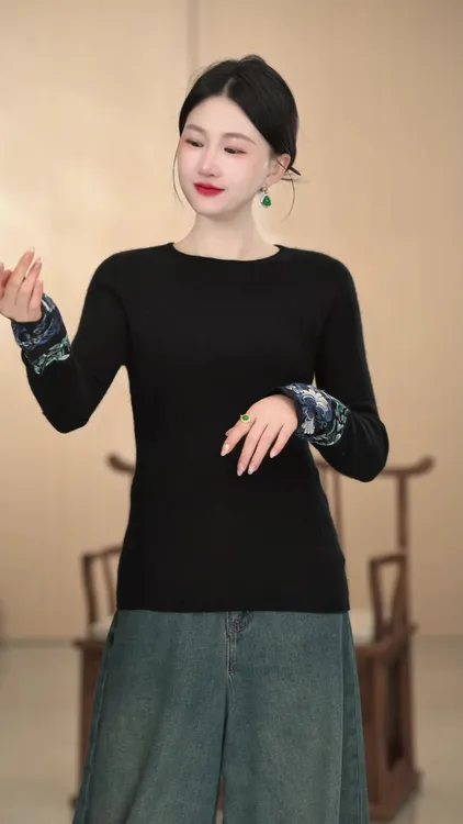 「渐冷」新中式秋冬款百搭气质显瘦黑色系打底圆领刺绣上衣时尚