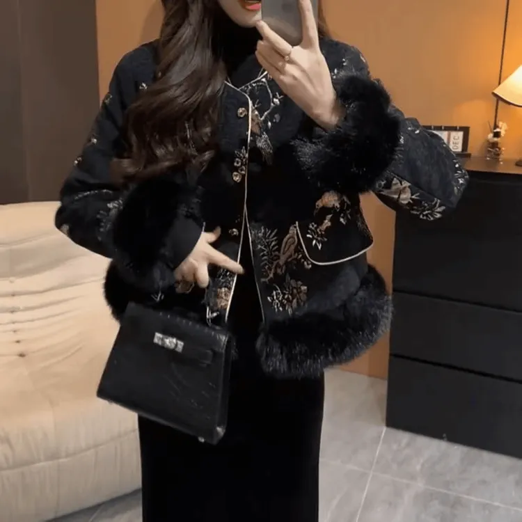 新款时尚气质复古百搭外套女装