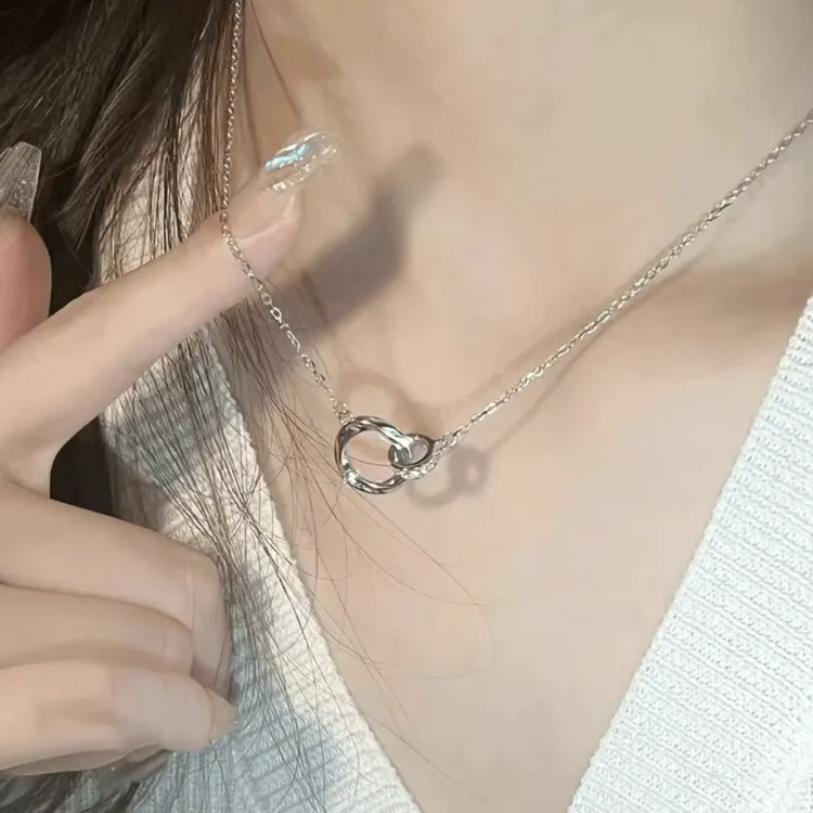 钛钢项链 莫比乌斯环项链女轻奢小众设计感环环相扣锁骨链ins