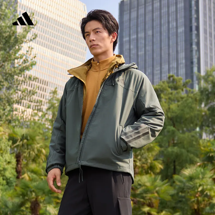 阿迪达斯官方 马年红品拒水防风保暖休闲加绒连帽夹克外套 KF5225