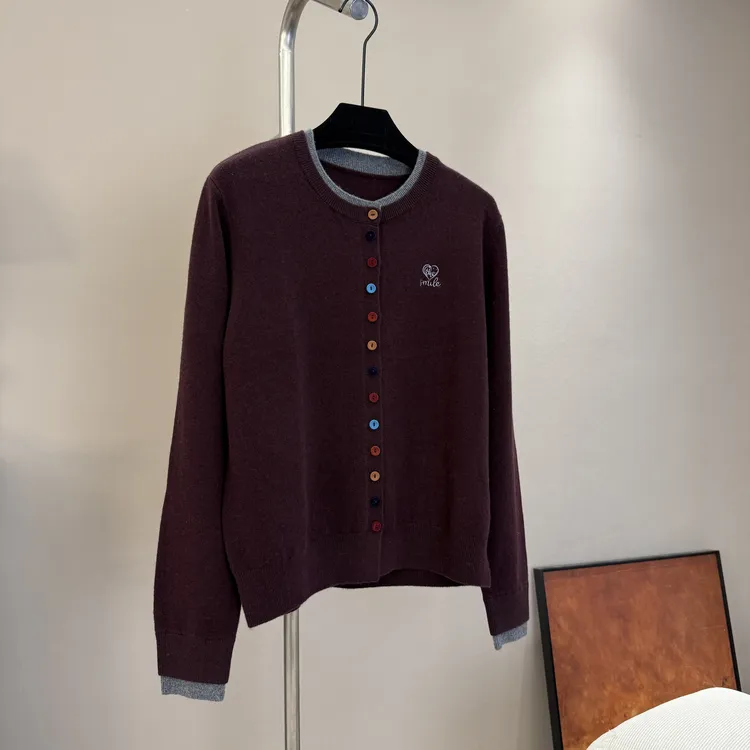 冬季新款圆领假两件暗红色开衫毛衣上衣女