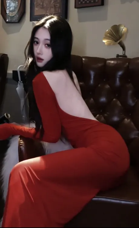 欧美ins辣妹纯色性感大露背褶皱长款气质修身连衣裙显瘦夜店长裙