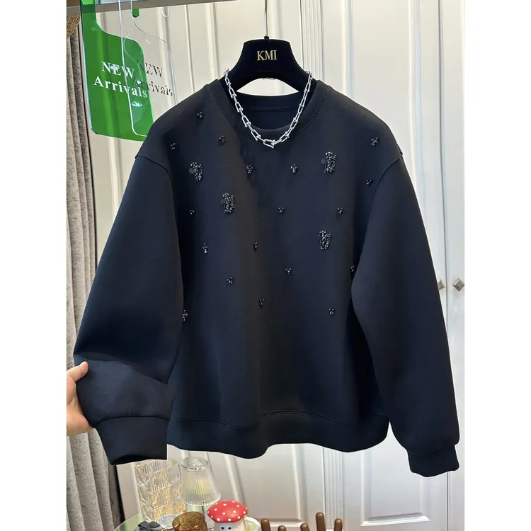 大码女装胖mm240斤设计感小众重工钉珠卫衣女独特气质套头上衣潮