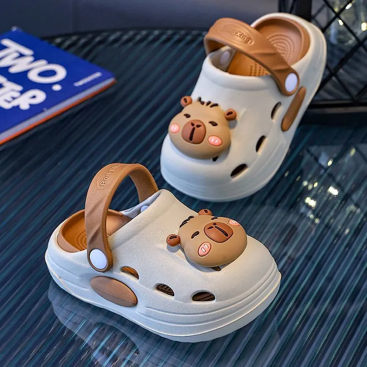 卡皮巴拉男童洞洞鞋eva防滑防臭新款夏轻盈亲子两用居家沙滩凉鞋