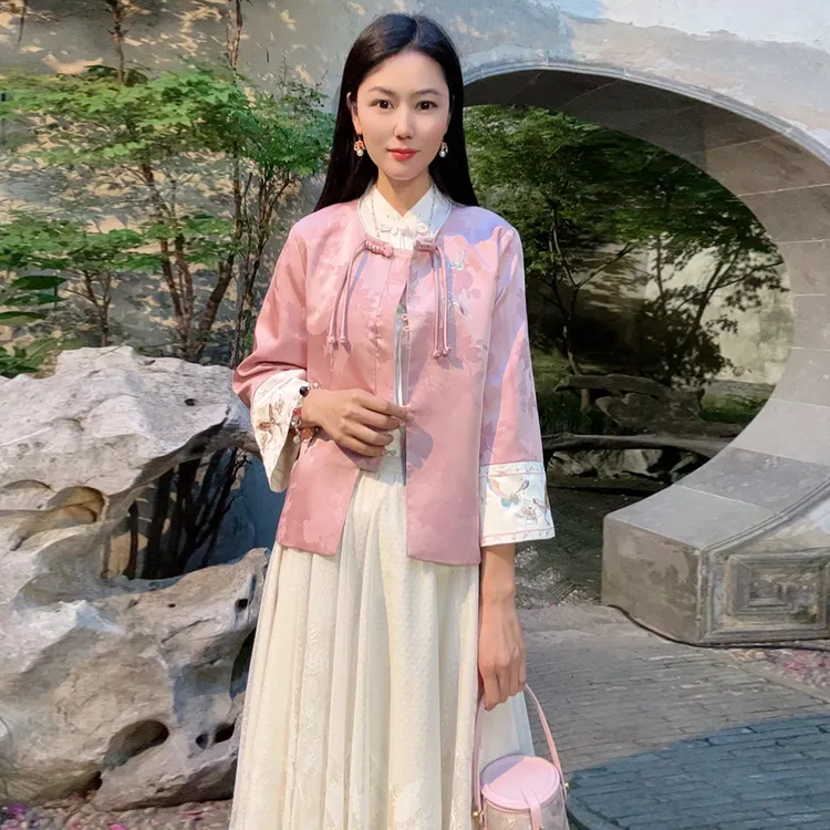 浒城古娘新中式流苏短外套女新款复古国风提花外搭上衣WH0500054