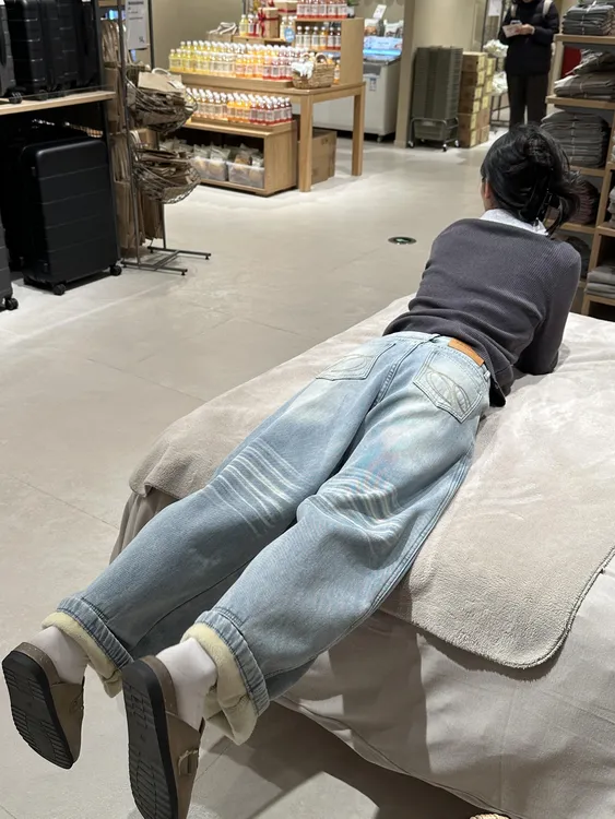 大码美式高街复古刺绣牛仔裤女秋冬加绒设计感宽松高腰直筒阔腿裤