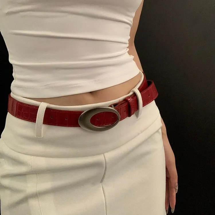 美式复古y2k腰带女2025新款红色鳄鱼纹路皮革皮带简约高级配饰