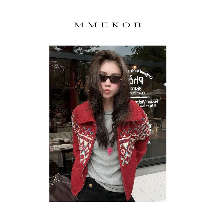 MMEKOR“红铃谣”毛衣 2025新款秋款摩登街头时髦上衣 30638