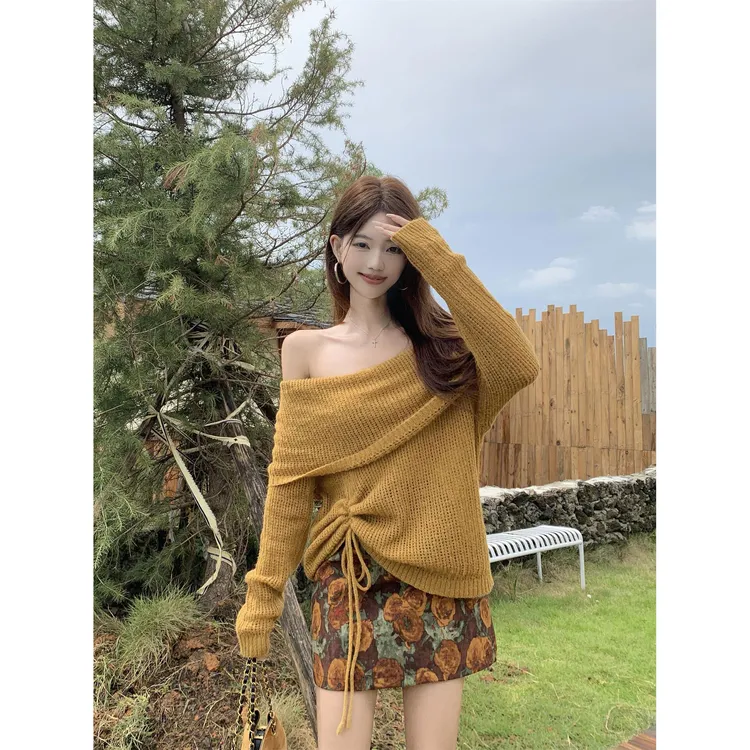 秋冬新款美拉德废土小香风咖色一字肩针织小衫女油画印花半裙套装