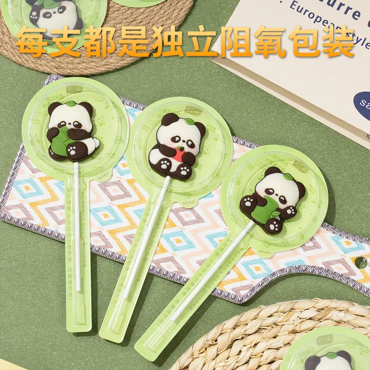 纯脂巧克力脆脆棒熊猫款001卡通造型巧克力脆脆棒休闲零食
