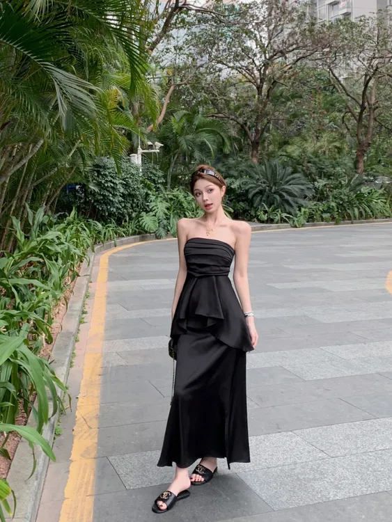 法式黑色套装腰部皱褶收腰抹胸光泽感半身裙人鱼姬套装夏季显瘦