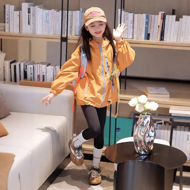 媛媛公主【户外硬核冲锋衣】2025秋季新款女童冲锋衣外套15308A312