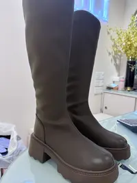 832  时尚百搭长筒靴