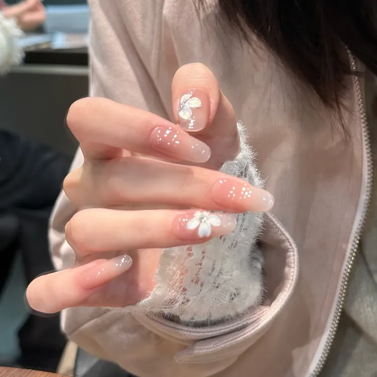 【许我耀眼】Lurane 露思许妍同款设计师3D立体珠光雕花AB款穿戴甲