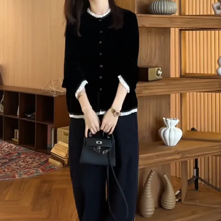 大码设计感丝绒开衫外套女2025早秋新款梨型身材穿搭显瘦打底上衣