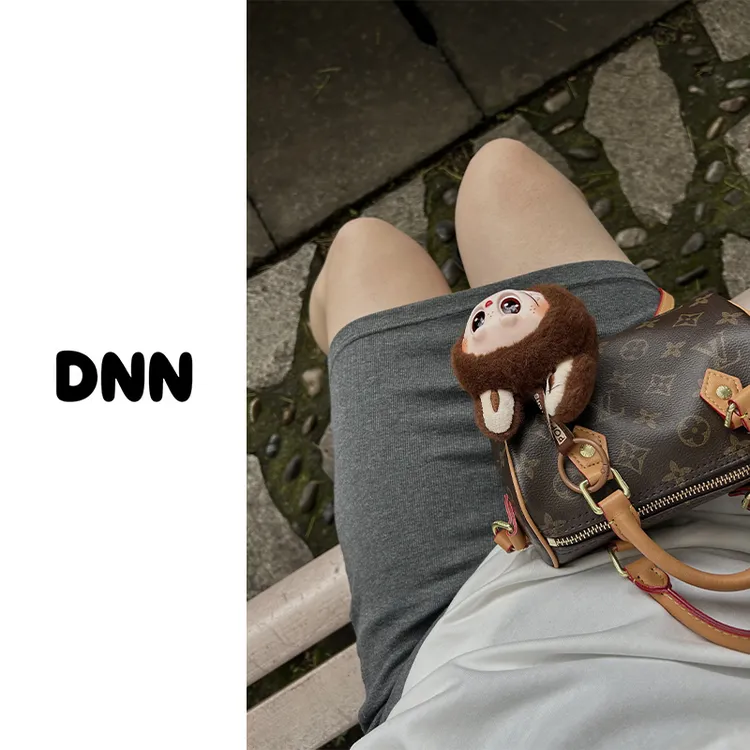 现货【大妮妮】大码 罗曼特少女高弹显瘦小窄半裙