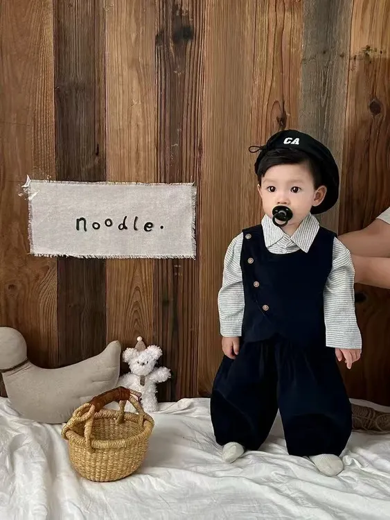 秋季婴儿衣服男宝宝韩系马甲衬衫长裤西装三件套儿童套装周岁礼服